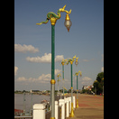 Laternen entlang der Uferpromenade